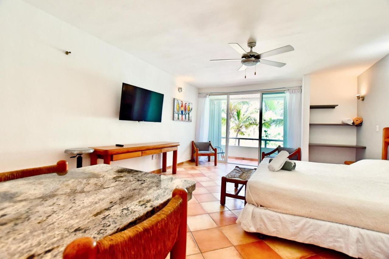 Solymar Condo Beach Resort By Casago 坎昆 外观 照片
